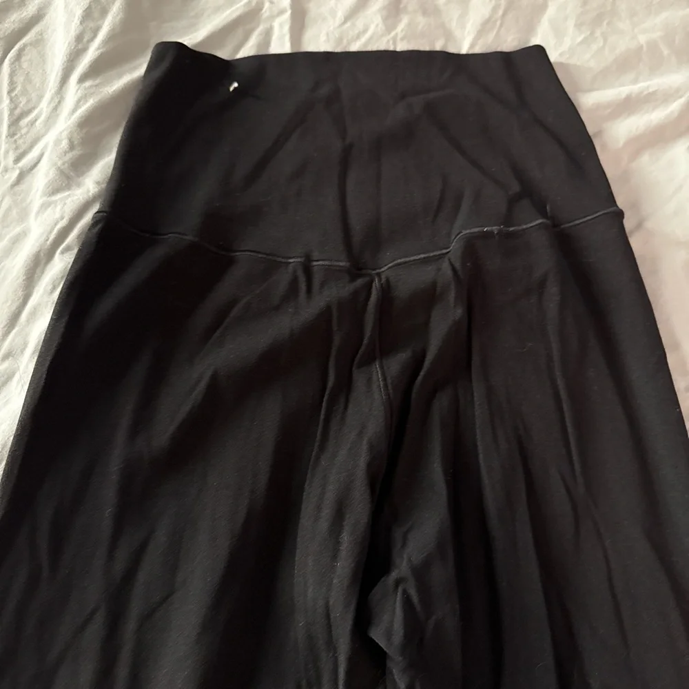 Aerie Black Flared Leggings - Picture 6 of 8